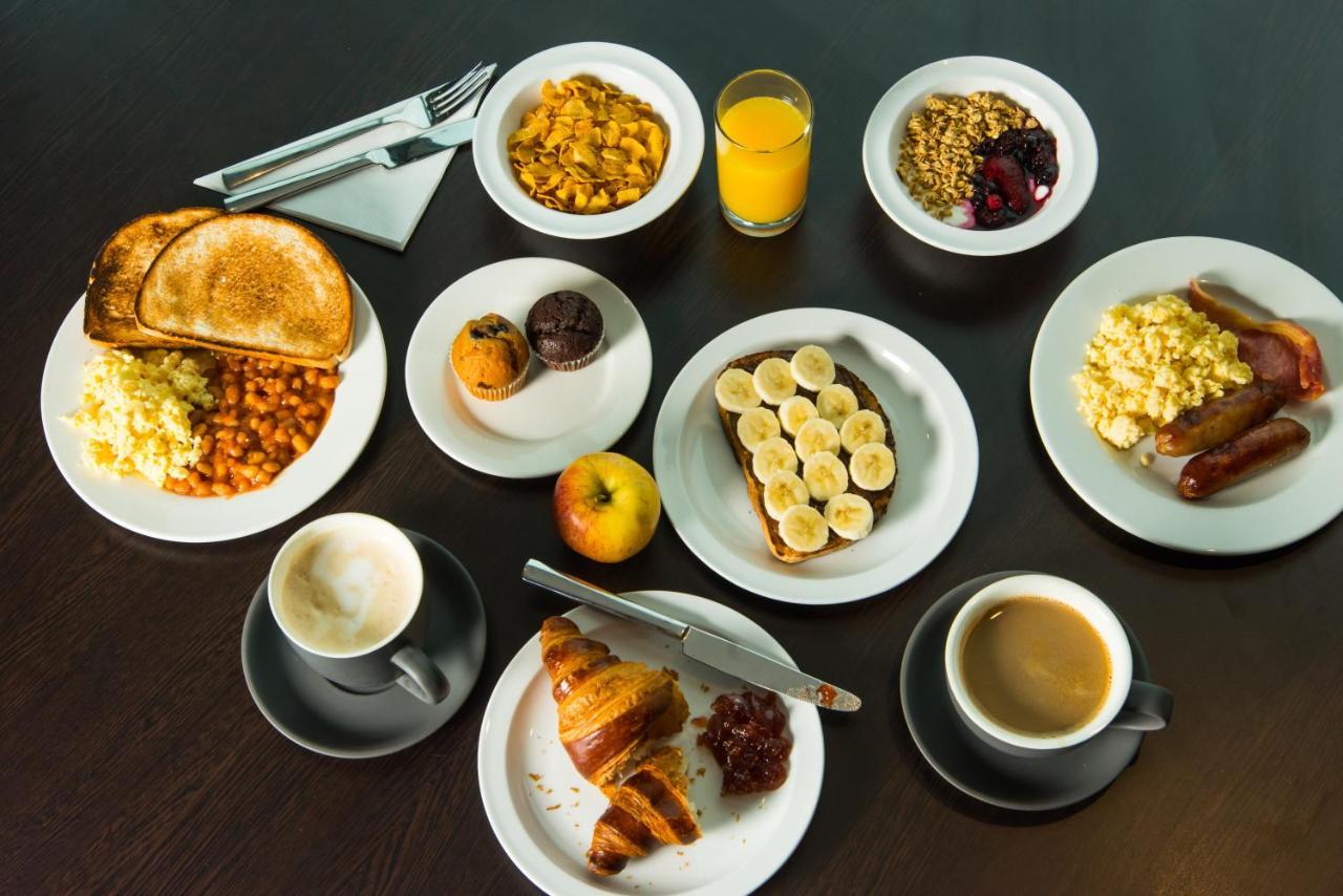 Holiday Inn Express Dunfermline By Ihg Bagian luar foto