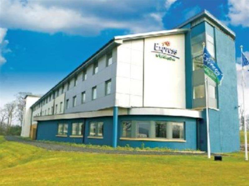 Holiday Inn Express Dunfermline By Ihg Bagian luar foto